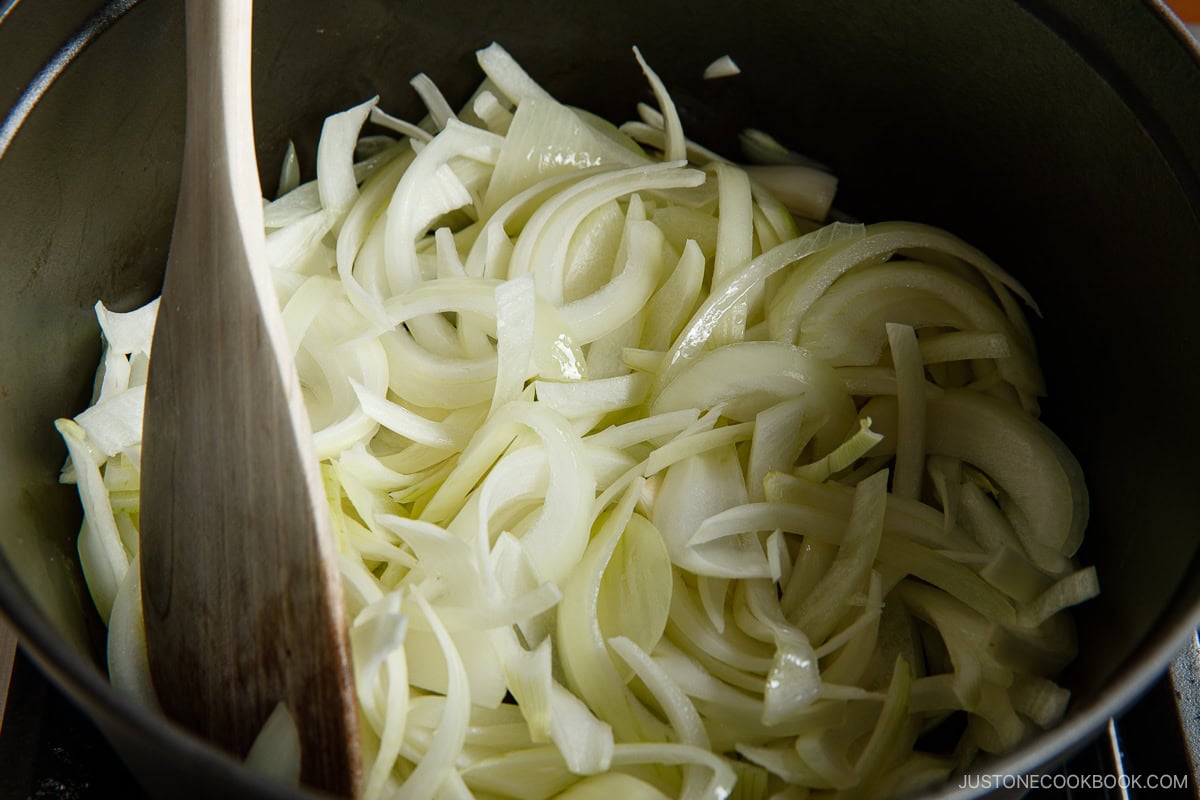 Saute the onion in the staub cast iron pot.