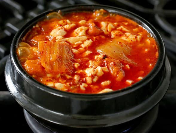 sundubu jjigae (순두부찌개)