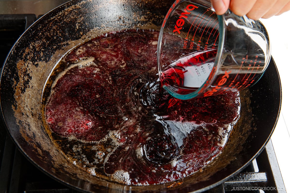 Create the pan juice with wine.