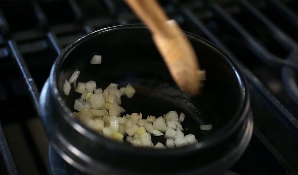 sundubu jjigae (순두부찌개)