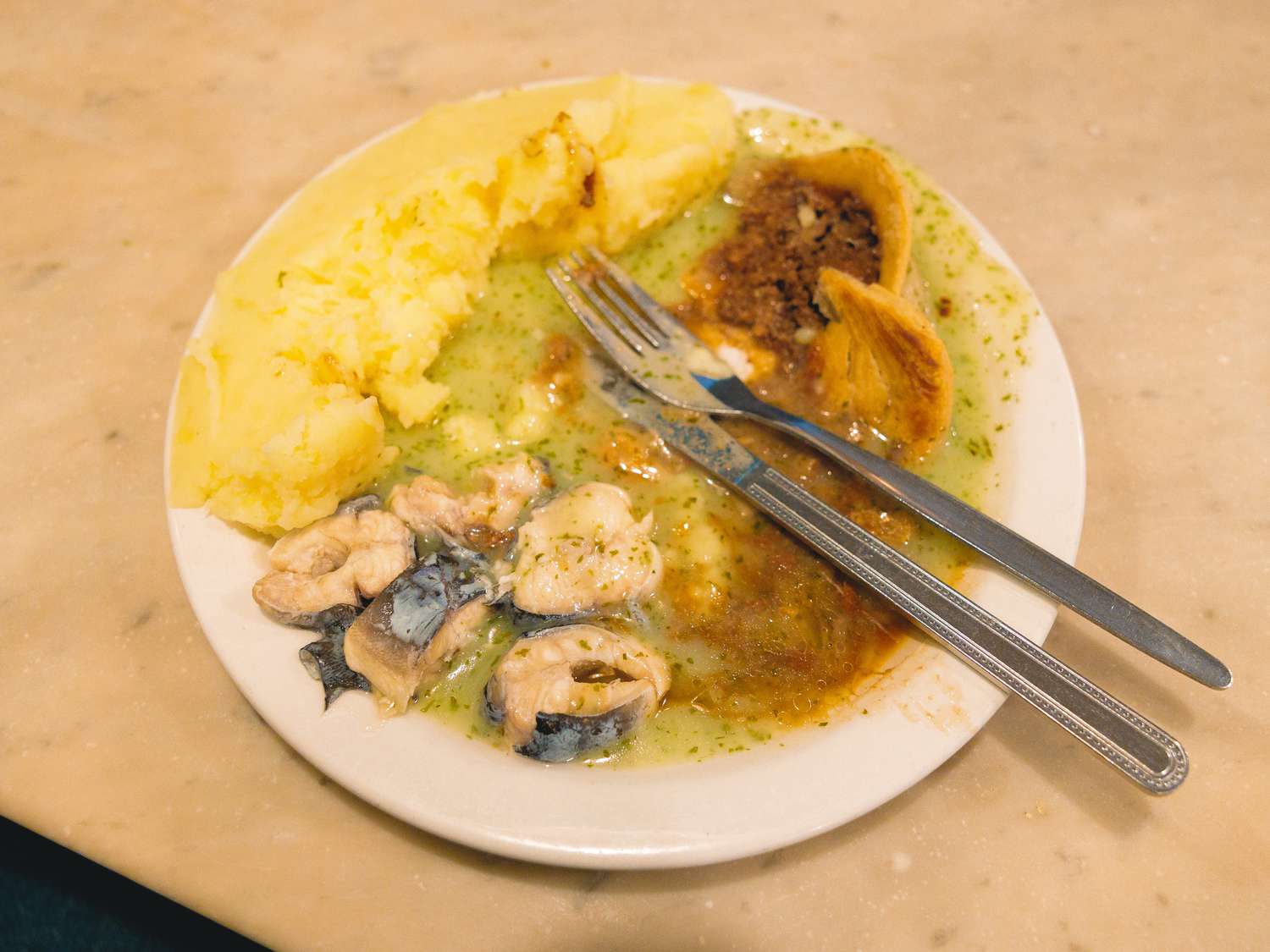 Overhead view of eel 