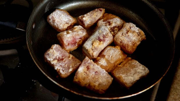 Pan-fry Spanish mackerel