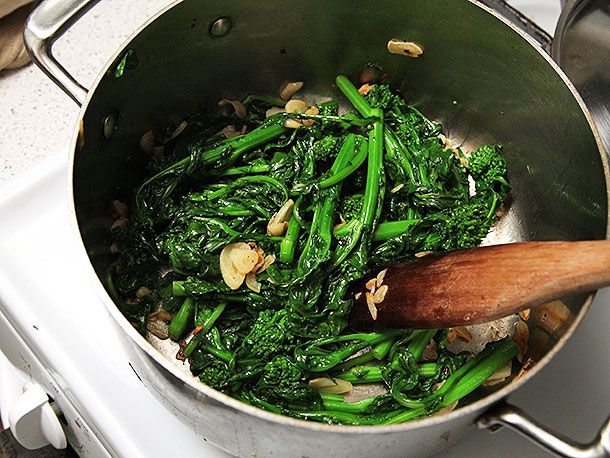 20140307-broccoli-rabe-turkey-cheddar-bacon-shooter-recipe-11.jpg