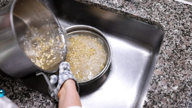 Straining soybeans