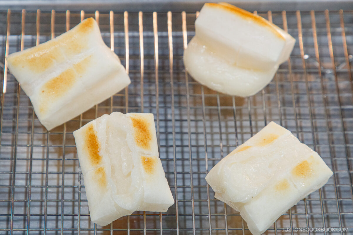 After 3 minutes, all popped up and toasted.