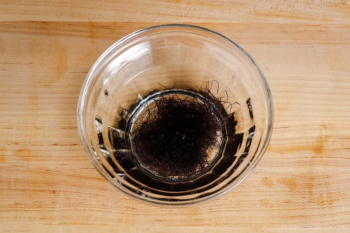 Rehydrate the ogo seaweed.