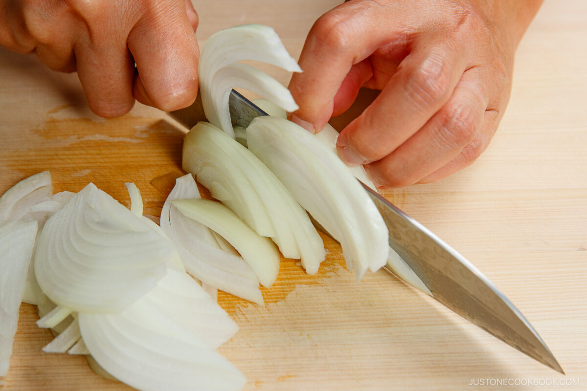 Slice the onion.