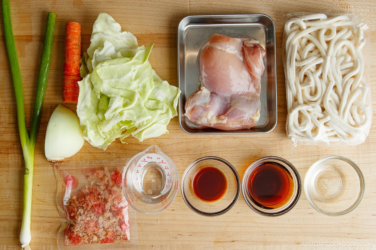 10 Min Meal - Yaki Udon Ingredients