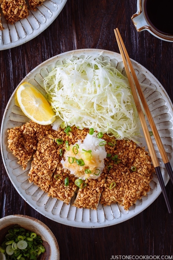 Gluten Free Baked Chicken Katsu グルテンフリー揚げないチキンカツ | Easy Japanese Recipes at JustOneCookbook.com