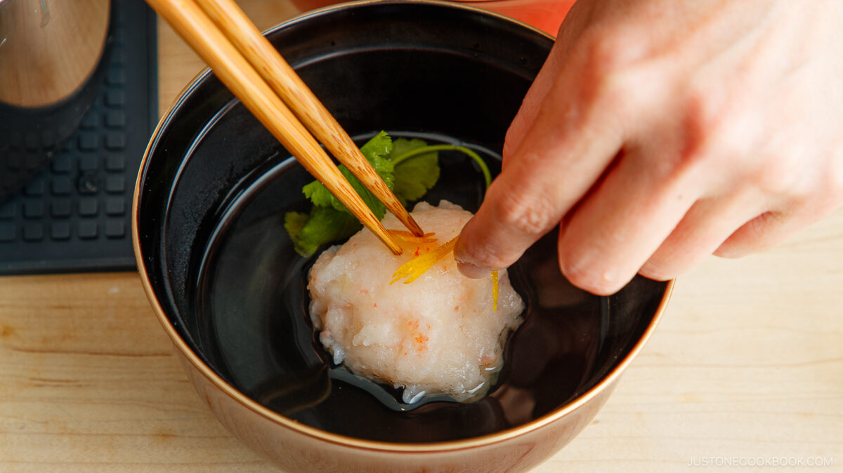 Garnish with yuzu and mitsuba.