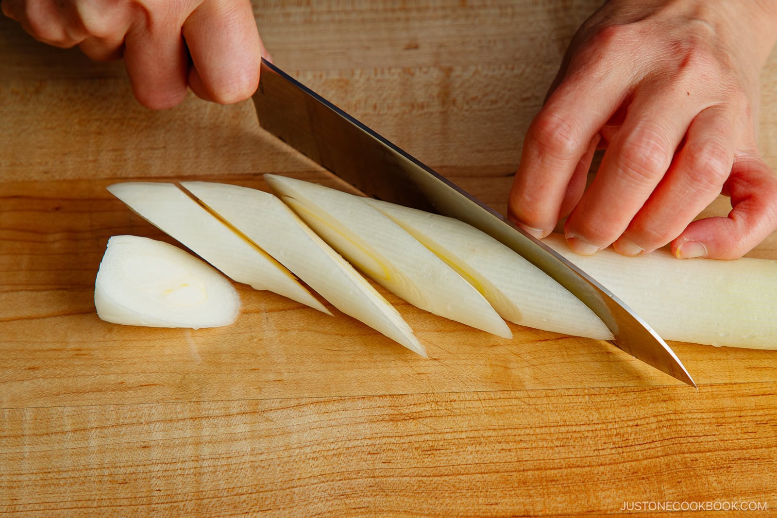 Japanese Cutting Techniques: Nanamegiri