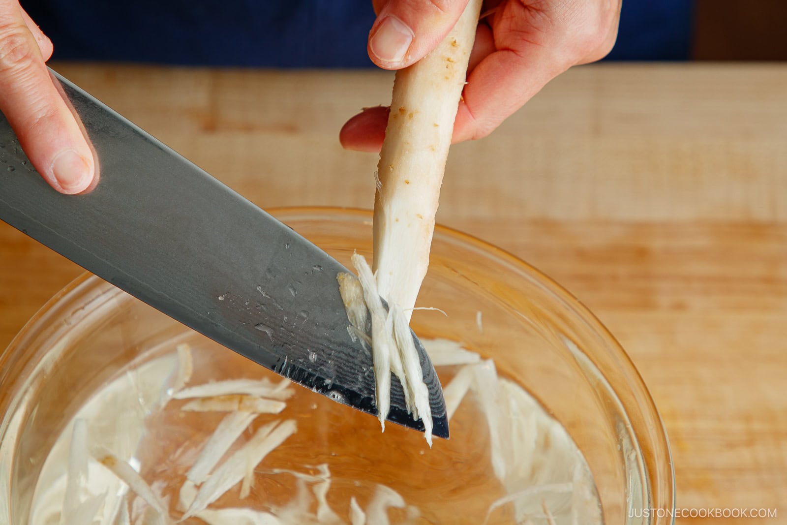 Japanese Cutting Techniques: Sasagaki