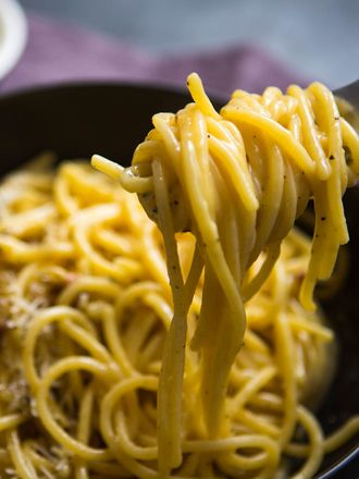 20151118-spaghetti-carbonara-vicky-wasik-27.jpg
