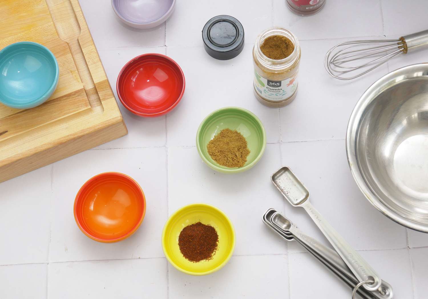 pinch bowls with spices in them 