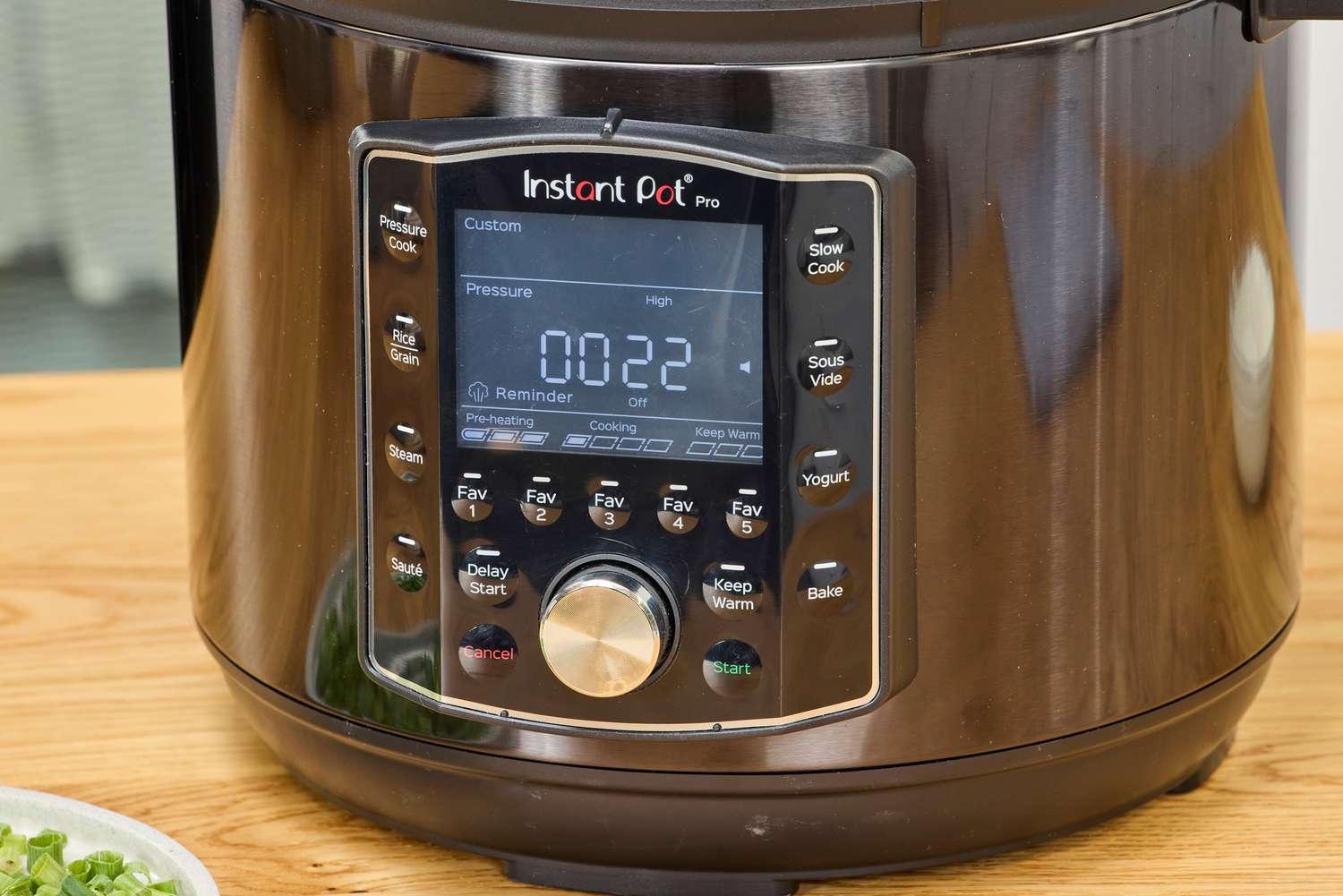 Digital display of Instant Pot Pro 10-in-1 6-Quart Pressure Cooker